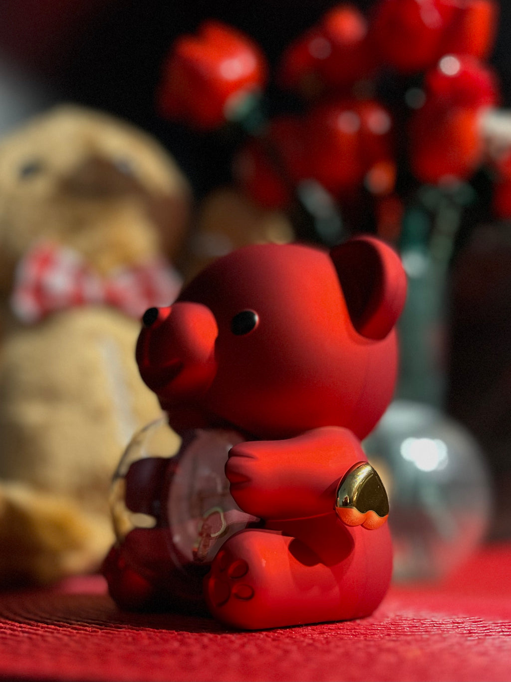 Walentynkowy miś z naszyjnikiem