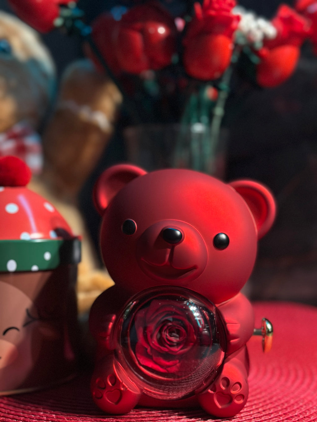 Walentynkowy miś z naszyjnikiem